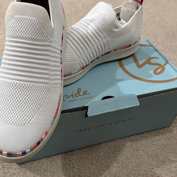 Life Stride White Knit Slip-On Shoe - Picture 3 of 10